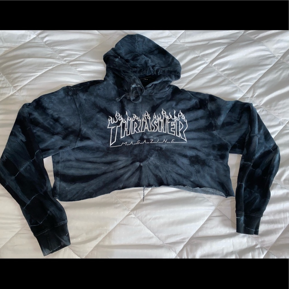 thrasher tie dye cropped hoodie with silver lettering